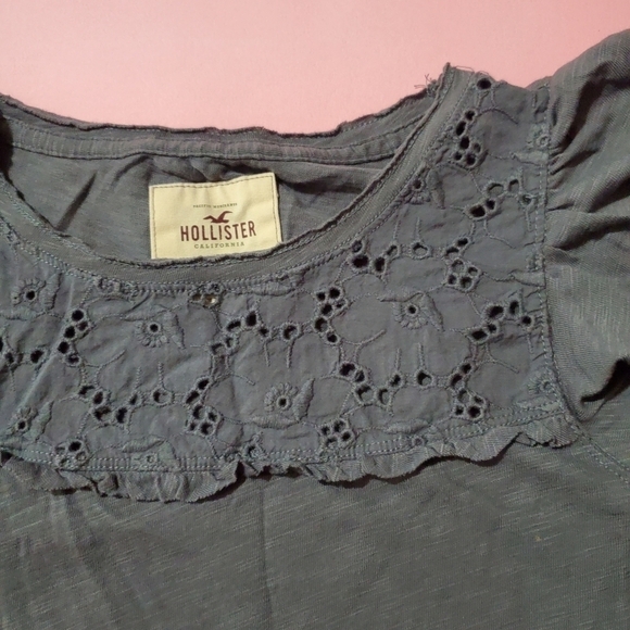Hollister Grey Knit Top Eyelet Lace Ruffles Super Cute Preppy - Picture 2 of 8